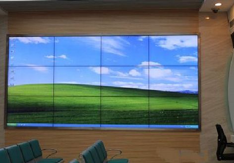 通山液晶拼接屏的另类用法。